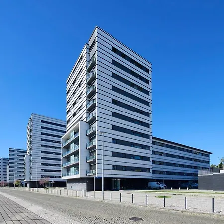 Parque Nacoes, Garagem, Ac, Varanda * Lisboa