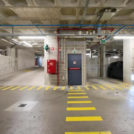 Parque Nacoes, Garagem, Ac, Varanda Lejlighed Lisboa